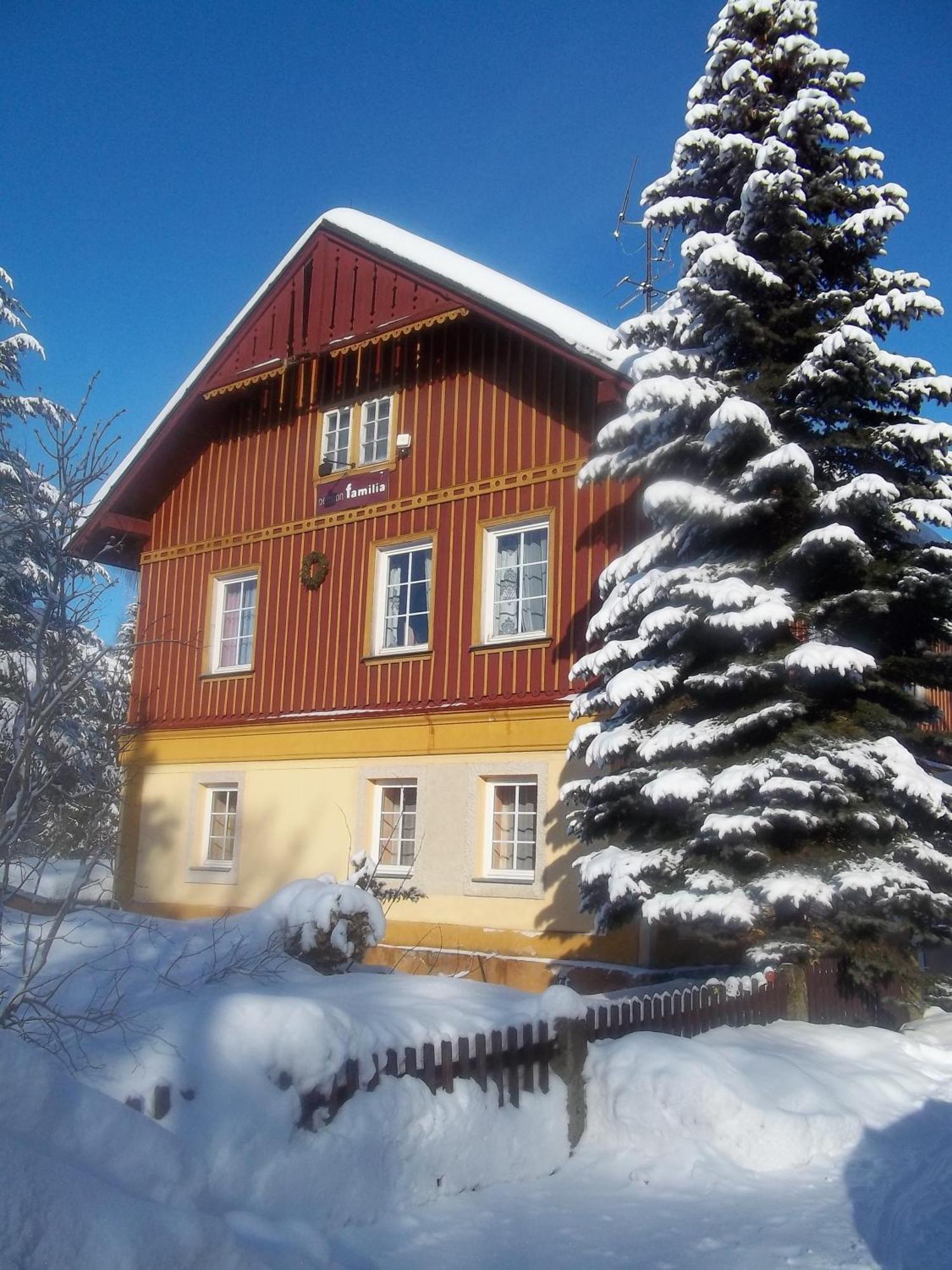 Pension Familia Гаррахов Экстерьер фото