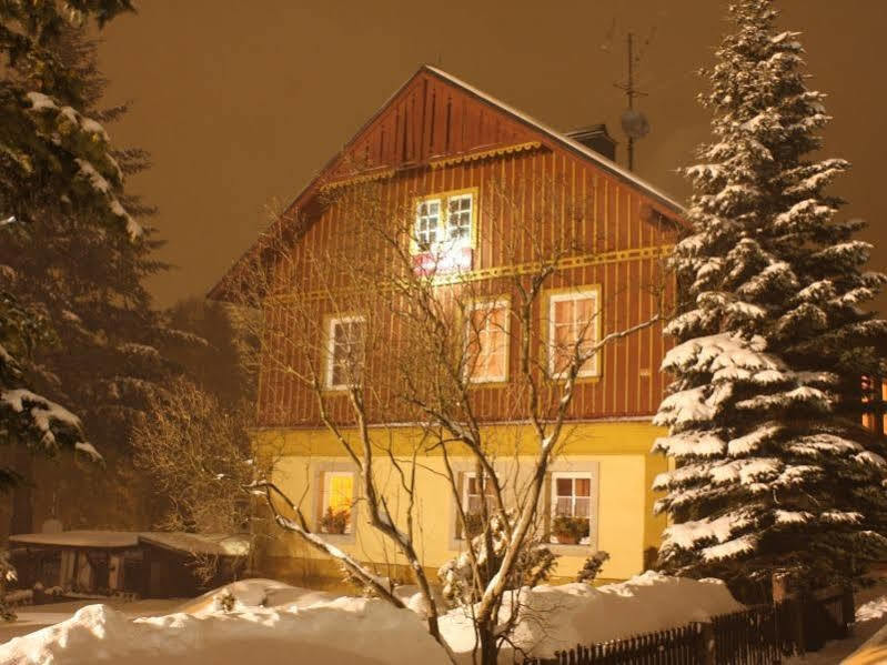 Pension Familia Гаррахов Экстерьер фото