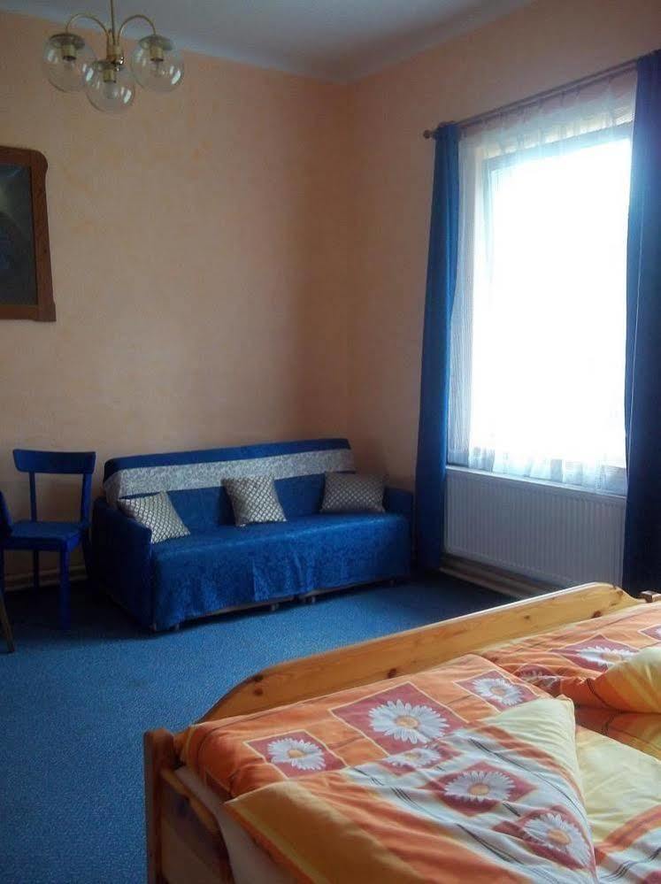 Pension Familia Гаррахов Экстерьер фото